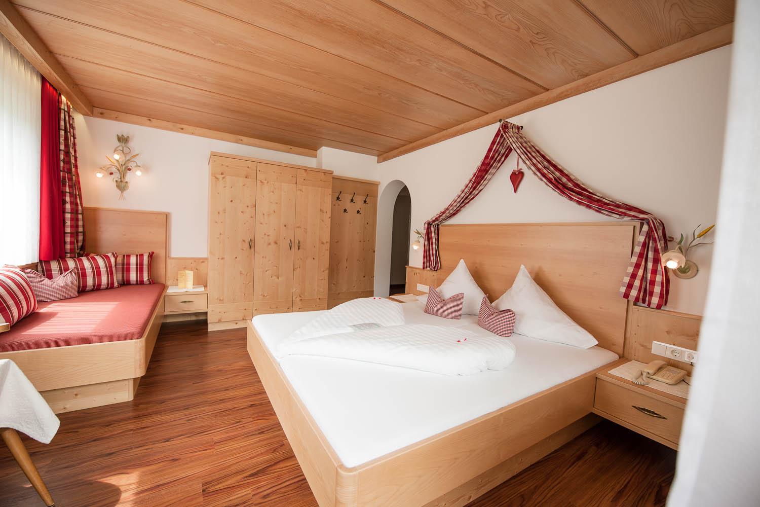 Hotel Angelika Нойштіфт-ім-Штубайталь Екстер'єр фото