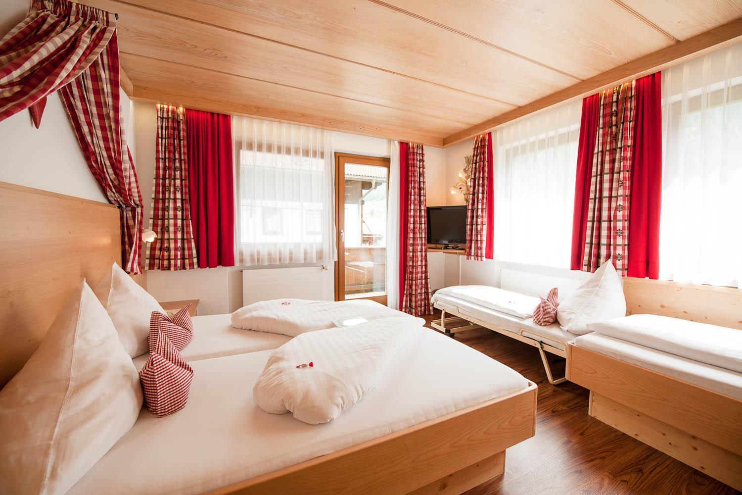 Hotel Angelika Нойштіфт-ім-Штубайталь Екстер'єр фото