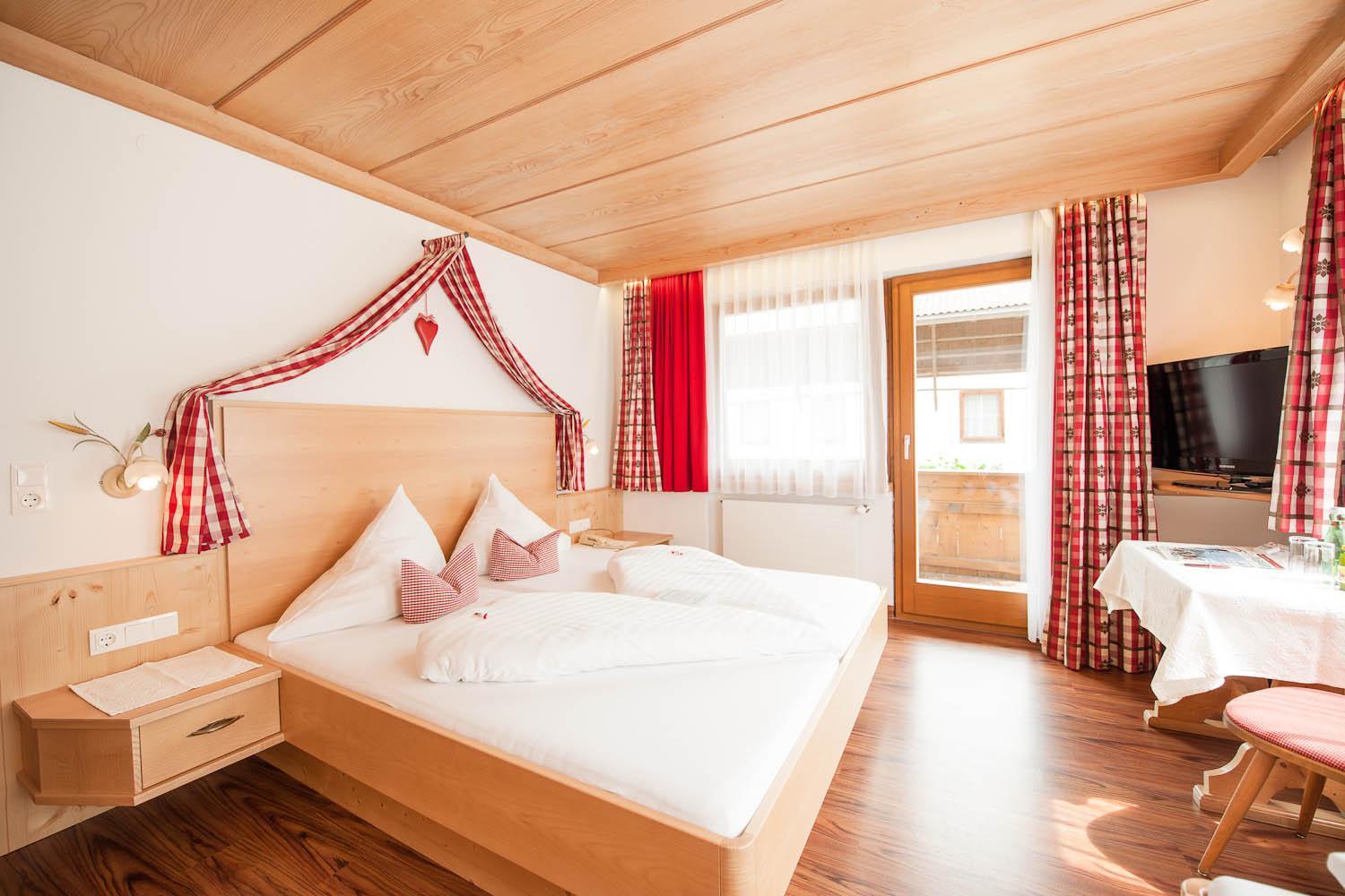 Hotel Angelika Нойштіфт-ім-Штубайталь Екстер'єр фото